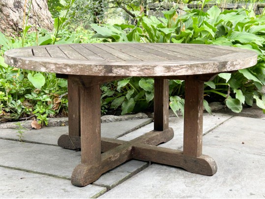 Quality Teak Round Dining Table
