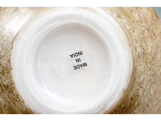 Decorative Glass Bottle Form Table Lamp With Silk Shade