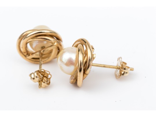 14k Yellow Gold Classic 5.75 Mm Cultured Pearl And Gold Knot Earrings