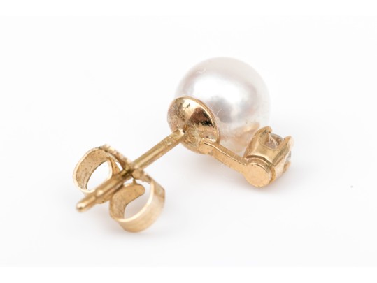 14k Yellow Gold Pretty 5.75 Mm Cultured Pearl Stud Earrings Set With Diamonds, App. 0.08 TCW