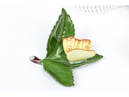 Two Herend Rothschild Pattern Table Top Items With A Leaf And Butterfly