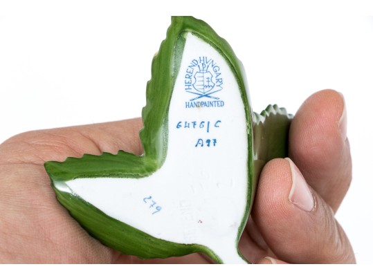 Two Herend Rothschild Pattern Table Top Items With A Leaf And Butterfly