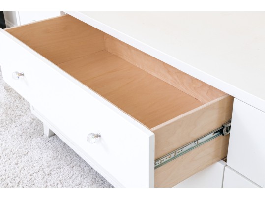 Fabulous Contemporatary White 9-drawer Dresser 