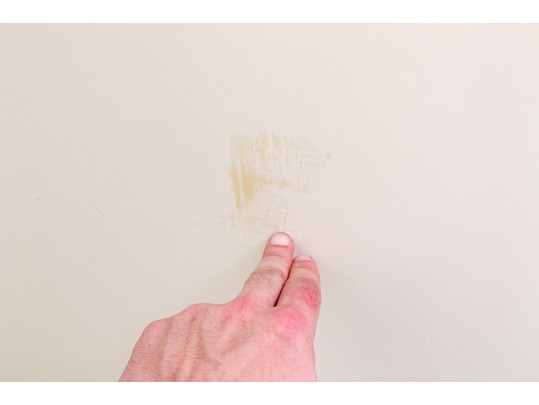 Fabulous Contemporatary White 9-drawer Dresser 