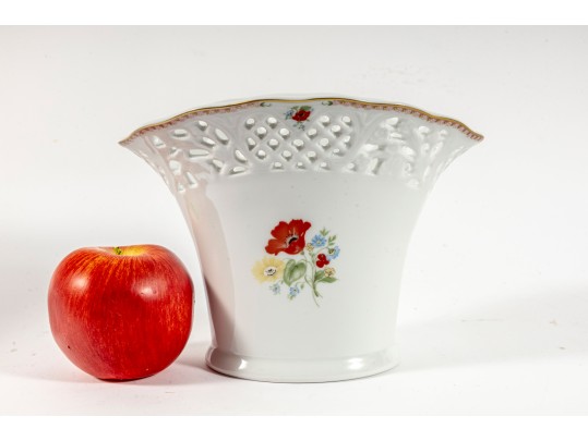 OSCAR DE LA RENTA Roya Poppy Pierced Vase