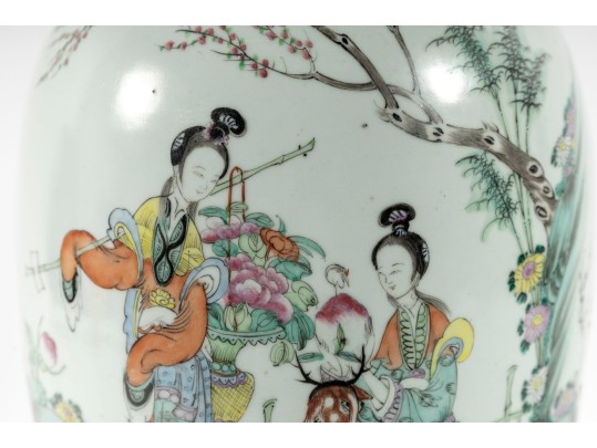 Late Qing Dynasty Chinese Sanniang Vase