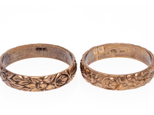 9k And Sterling Silver Complementary Flower Patterned Band Style Rings, Sizes 10 And 11.25