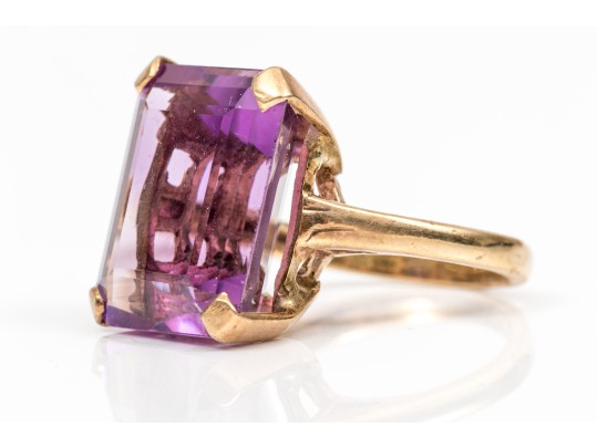 14k Yellow Gold Bold Vintage Emerald Cut Amethyst Solitaire Ring, App. 15.65 CTS, Size 6