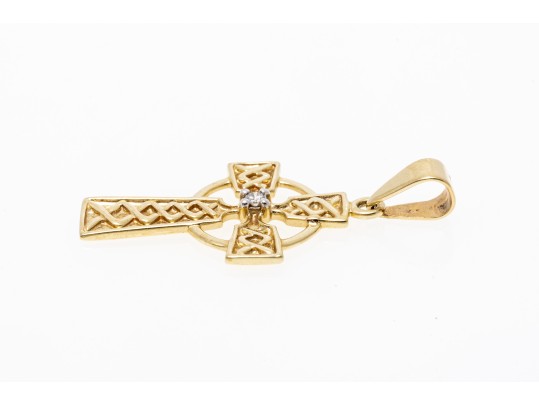 14k Yellow Gold Beautiful Celtic Cross, Diamond Set