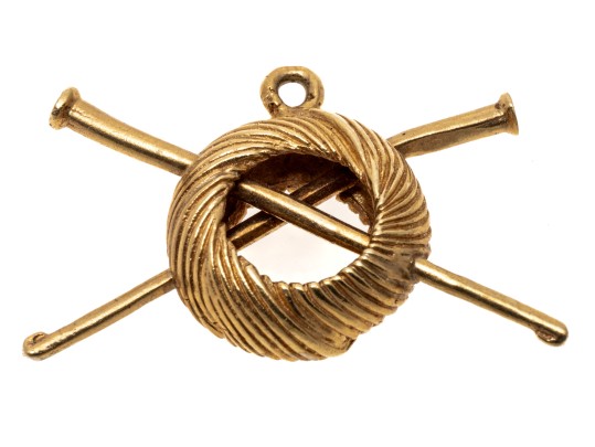 14k Yellow Gold Quaint Knitting Needles And Yarn Pendant