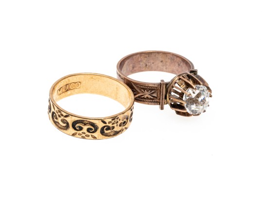 9k Gold Pair Of Beautiful Patterned Antique Rings, Sizes 8.75