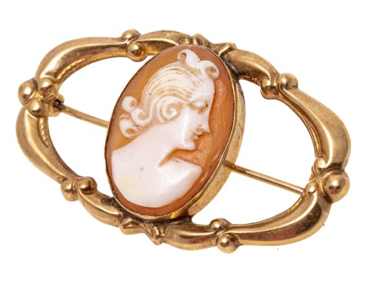 14k Gold Attractive Vintage Cameo Brooch
