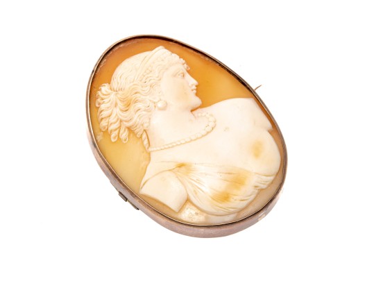 14k Gold Handsome Antique Cameo Brooch