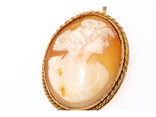 14k Yellow Gold Pretty Antique Twisted Frame Cameo Brooch