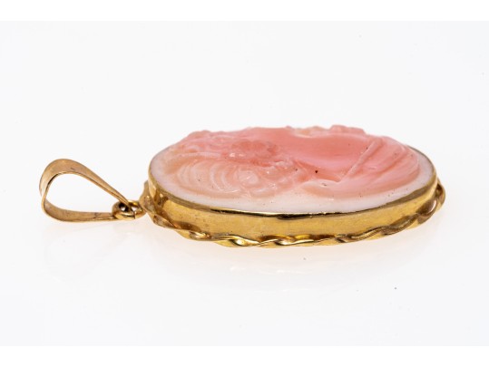 Classic 14K Pink Cameo Pendant