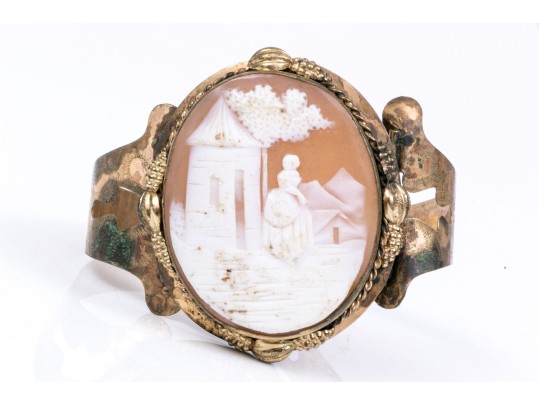 Antique Beautiful Delicate Gold Filled Cameo Motif Bracelet