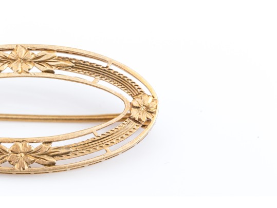 14k Yellow Gold Pretty Vintage Oval Chased And Floral Motif Brooch