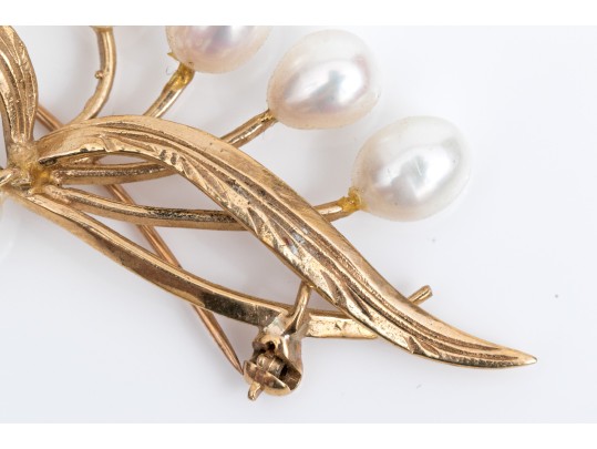 14k Yellow Gold Striking Cultured Freshwater Pearl Leaf And Spray Motif Brooch