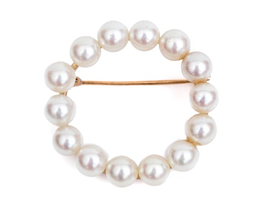 14k Yellow Gold Classic 5.5 Mm Cultured Pearl Circle Brooch