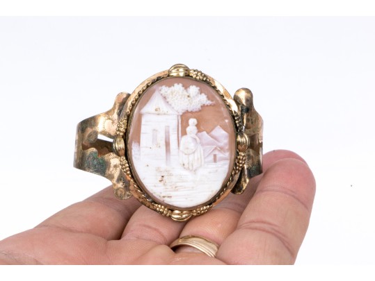 Antique Beautiful Delicate Gold Filled Cameo Motif Bracelet