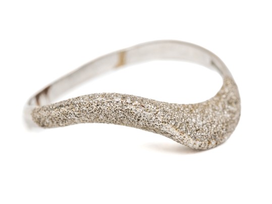 14k White Gold Contemporary Sandblasted Wave Style Band Ring, Size 7