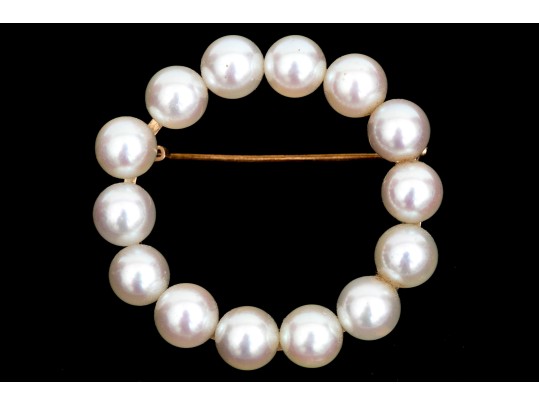 14k Yellow Gold Classic 5.5 Mm Cultured Pearl Circle Brooch