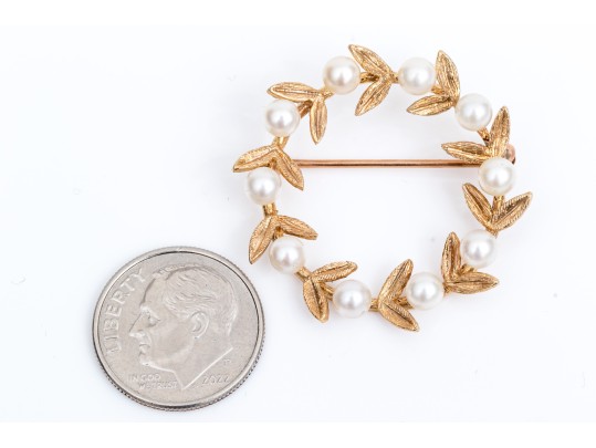 14k Yellow Gold Pretty Vintage 3.5 Mm Cultured Pearl And Leaf Motif Circle Brooch