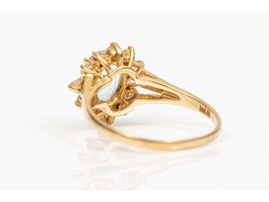 14k Yellow Gold Lovely Oval Aquamarine And Diamond Halo Ring, Size 6.75