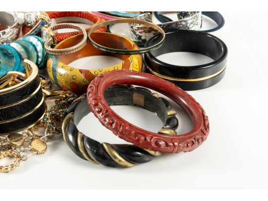 Large Variety Of Fashion Bangle Bracelets