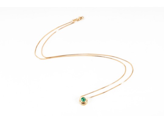 14k Yellow Gold Emerald Pendant Necklace