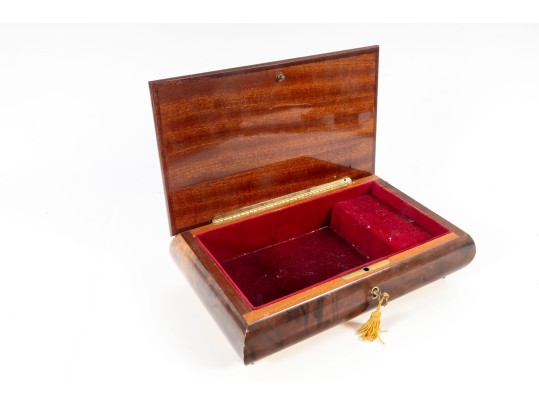 Vintage Italian Lacquer Music Box