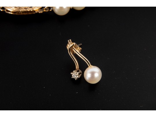 14k Yellow Gold Cultured Pearl Necklace And Earrings With Diamond Accents