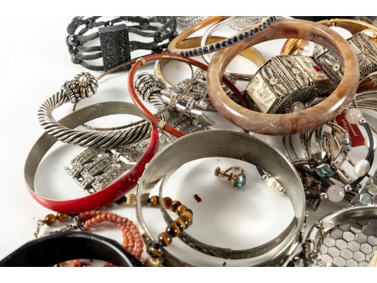 Large Variety Of Fashion Bangle Bracelets