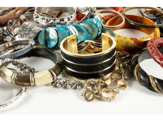 Large Variety Of Fashion Bangle Bracelets