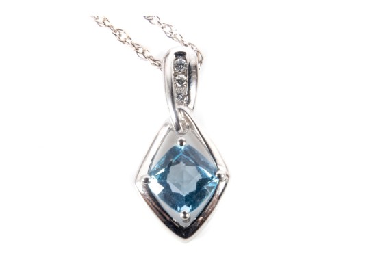 14K White Gold Blue Topaz And Diamond Pendant Necklace