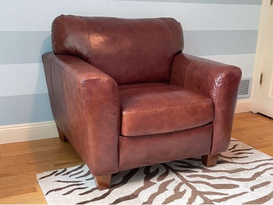 Luxurious Leather Upholstered Club Chair With Ottoman