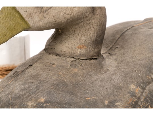 Artisanal And Decorative Collection Of Decoys & Wildlife Decor