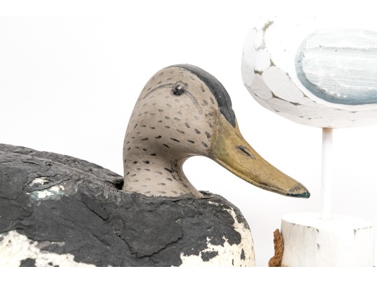 Artisanal And Decorative Collection Of Decoys & Wildlife Decor