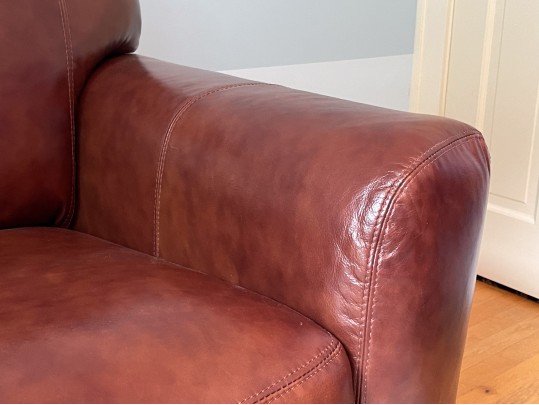 Luxurious Leather Upholstered Club Chair With Ottoman