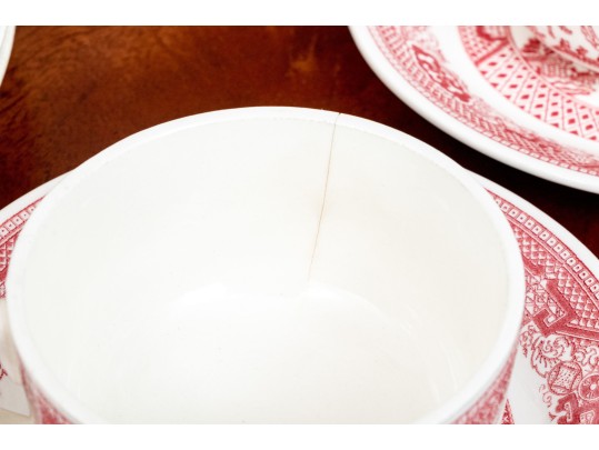 17 Piece Set Of Royal China 