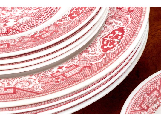 17 Piece Set Of Royal China 