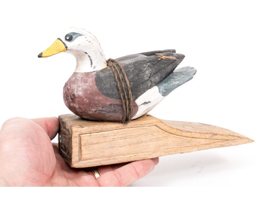Artisanal And Decorative Collection Of Decoys & Wildlife Decor