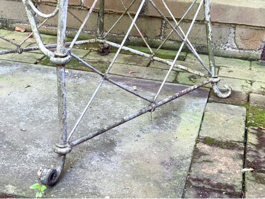 Pair Of Vintage Art Nouveau Style Wrought Iron Garden Arm Chairs (paint Project)