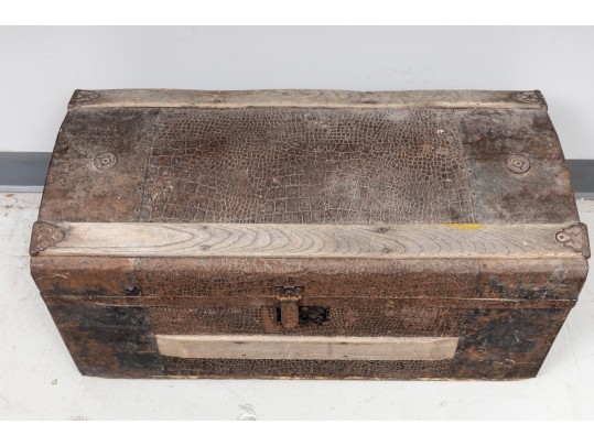 Vintage Wood Faux Gator Skin Chest/Trunk