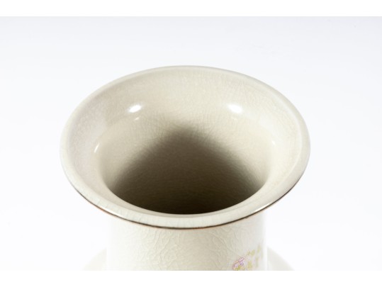 Japanese Minka House  Crackle-Glazed Porcelain Vase