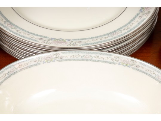 Lenox Cosmopolitan Collection Charleston China Set