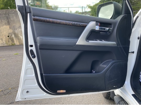 2015 Toyota Land Cruiser, 8 Cylinder, 90K Miles, Estate Vehicle 