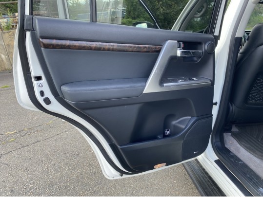 2015 Toyota Land Cruiser, 8 Cylinder, 90K Miles, Estate Vehicle 