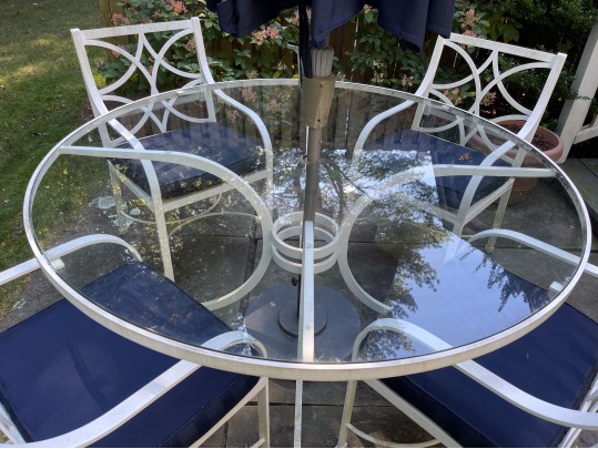 McKinnon And Harris Outdoor Dining Set