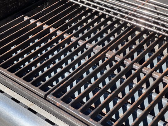 Weber E-210 Spirit Grill